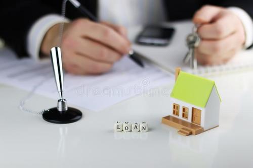 房產(chǎn)經(jīng)紀(jì)人入門指南 從新手到專業(yè)，教你快速成長